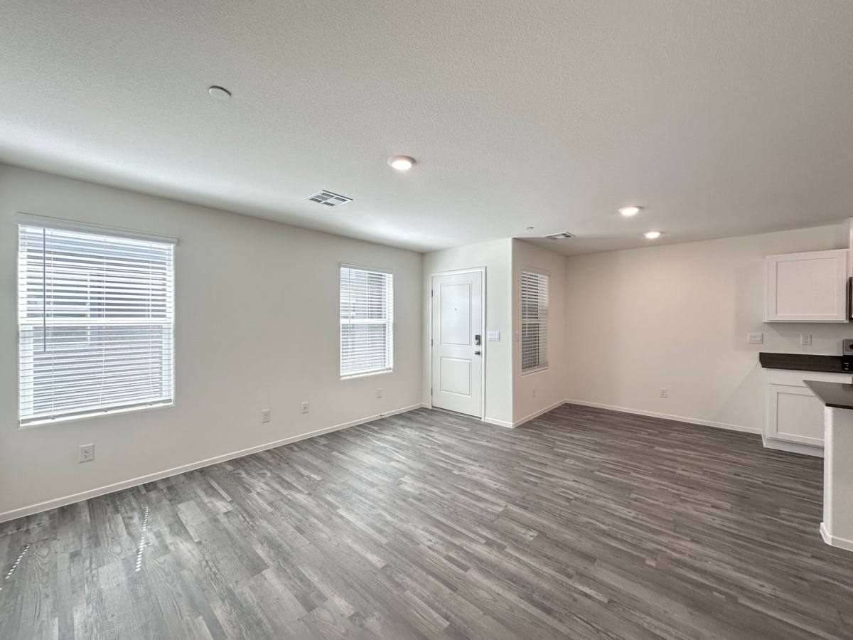 Townhouse for rent at 4921 Hunter Mesa Ave, Las Vegas, NV 89139