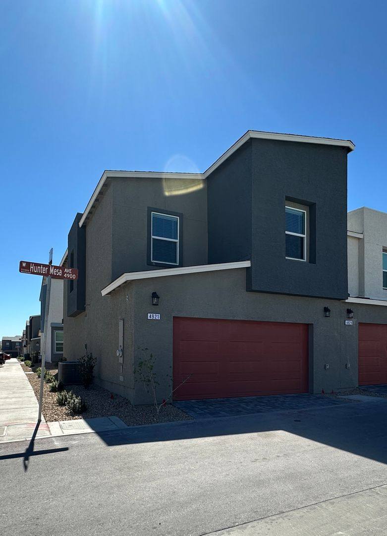 Townhouse for rent at 4921 Hunter Mesa Ave, Las Vegas, NV 89139