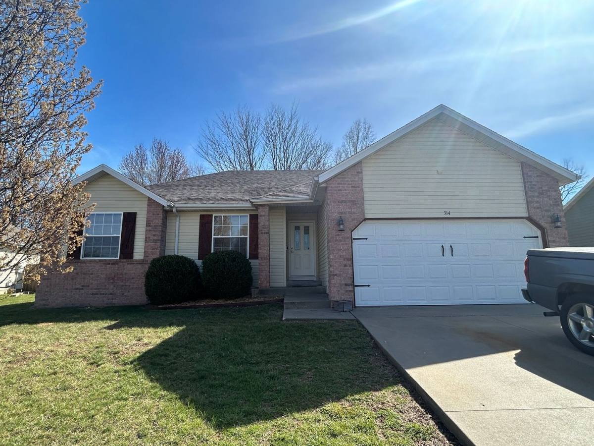 House for rent at 314 W Cherokee Path, Bolivar, MO 65613