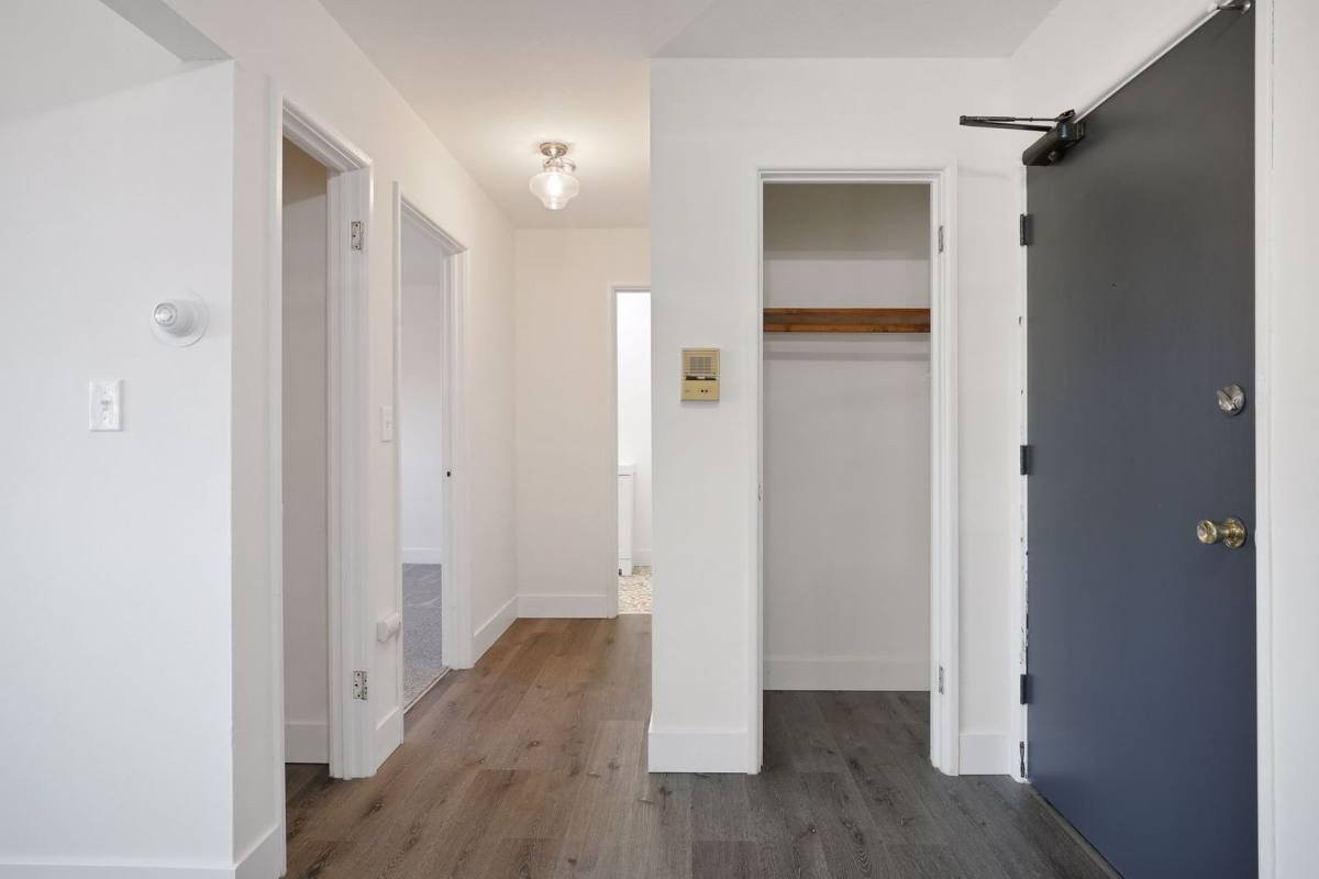 Apartment for rent at 2800 Colfax Ave S, Minneapolis, MN 55408