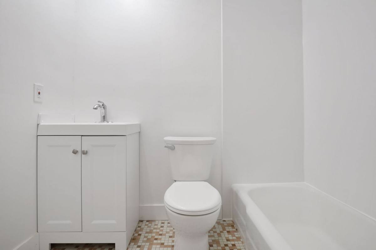 Apartment for rent at 2800 Colfax Ave S, Minneapolis, MN 55408