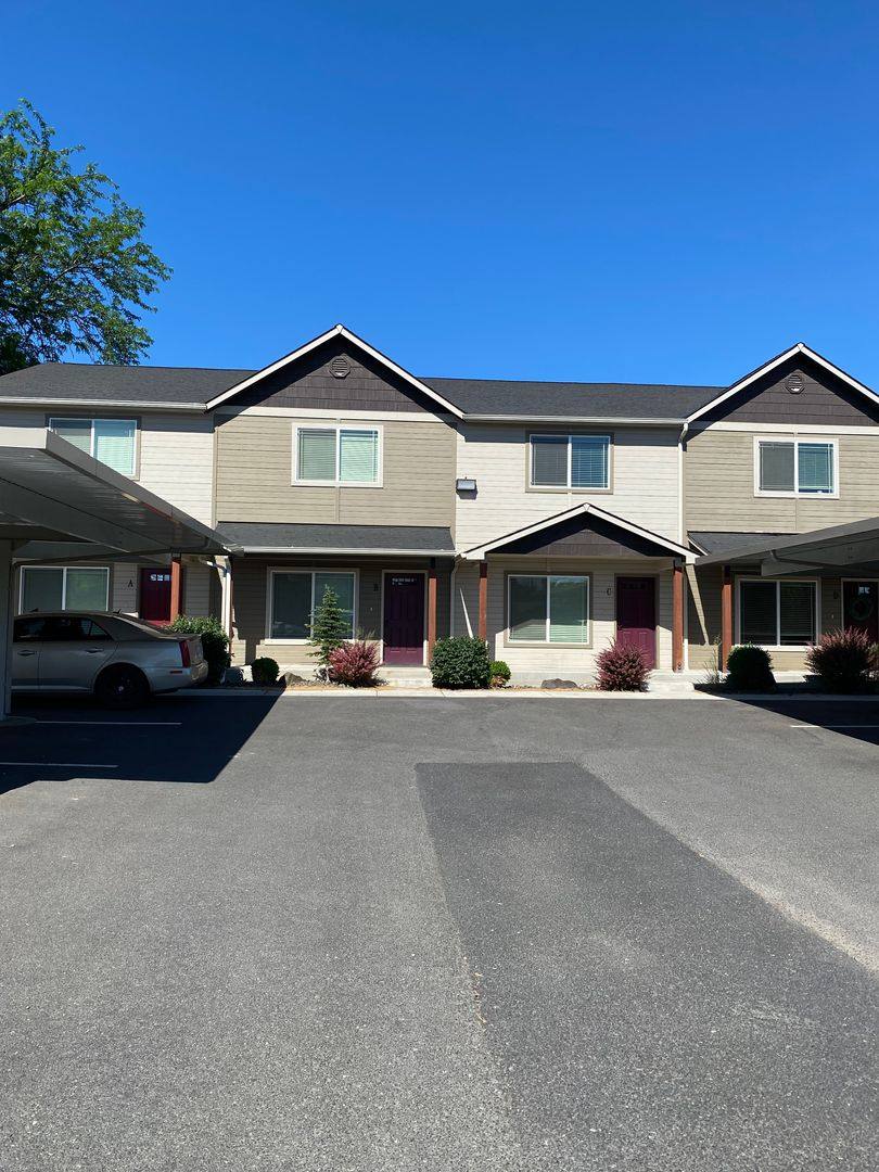 Townhouse for rent at 614 S 3rd St A-D, Selah, WA 98942