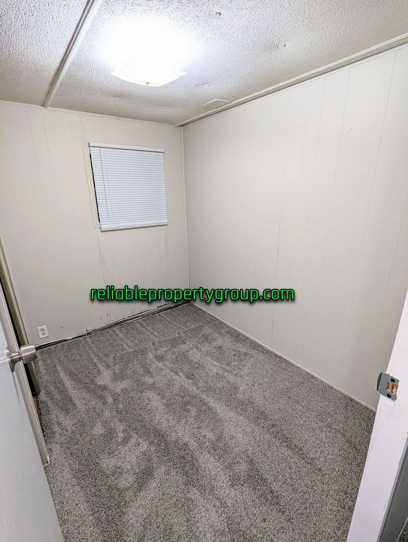 House for rent at 5614 W Cook Rd, Fort Wayne, IN 46818