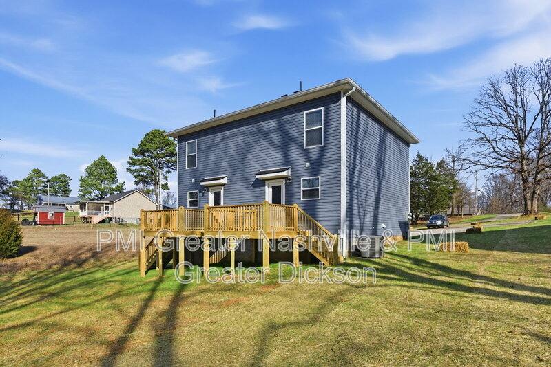 Townhouse for rent at 118 Saw Mill Rd #B, Dickson, TN 37055