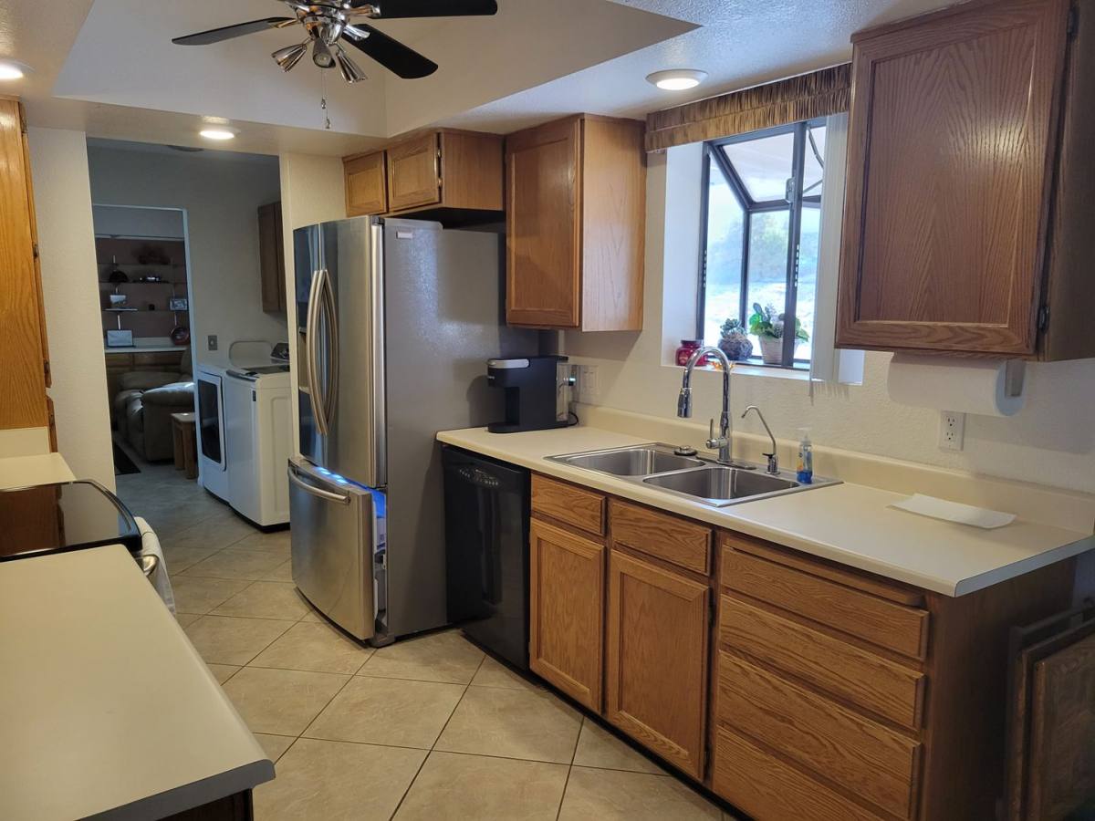 House for rent at 3740 Breakwater Dr, Lake Havasu City, AZ 86406