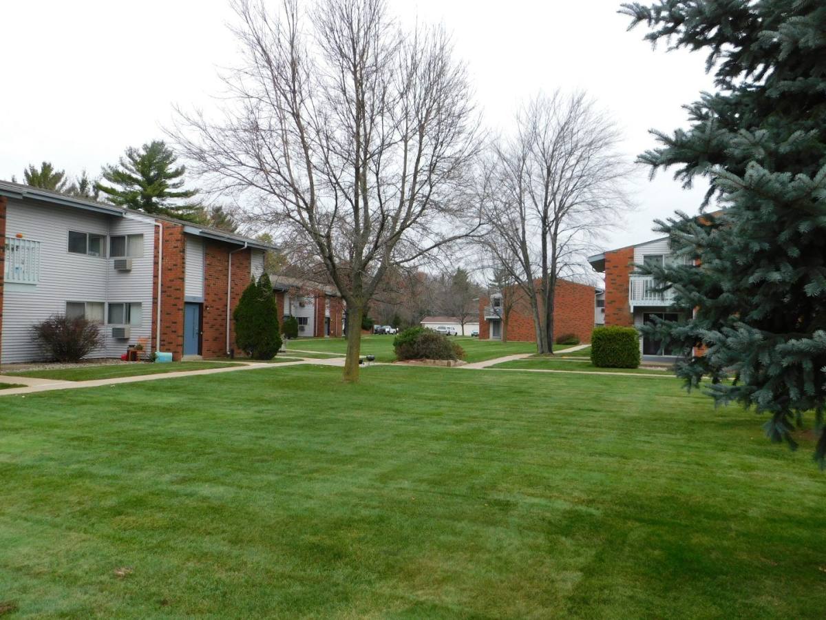 Apartment for rent at 1001-1047 & 921-967 28th St N, Wisconsin Rapids, WI 54494