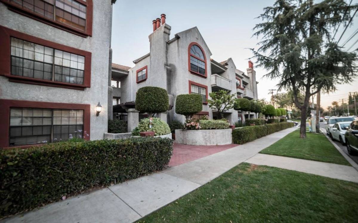 House for rent at 130 Monterey Rd, South Pasadena, CA 91030