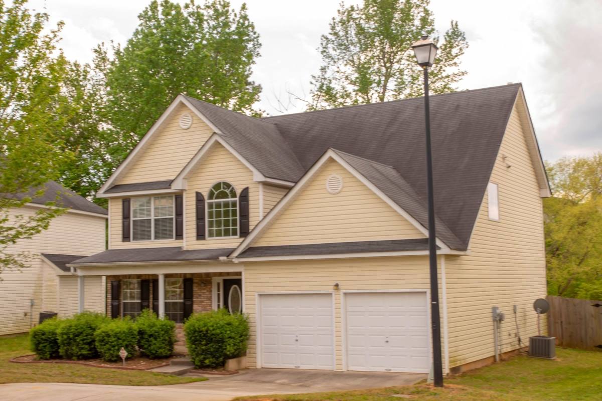 House for rent at 240 Dairyland Dr, Covington, GA 30016