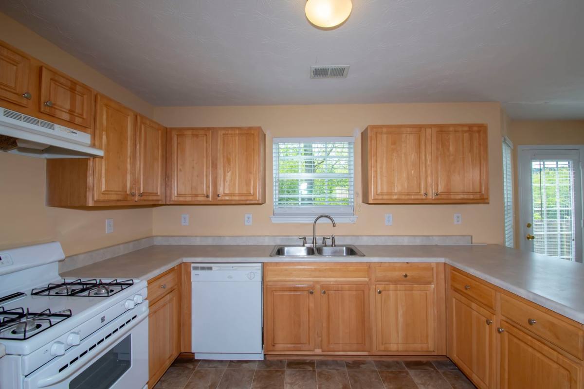 House for rent at 240 Dairyland Dr, Covington, GA 30016