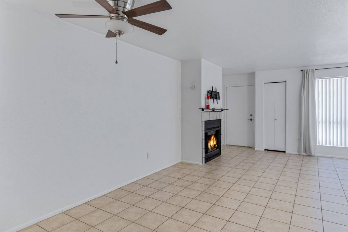 Condo for rent at 11640 N 51 Ave, Glendale, AZ 85304