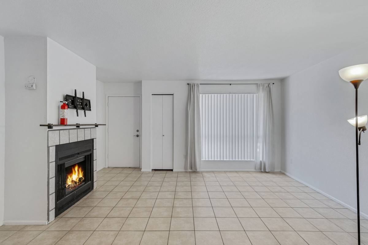 Condo for rent at 11640 N 51 Ave, Glendale, AZ 85304
