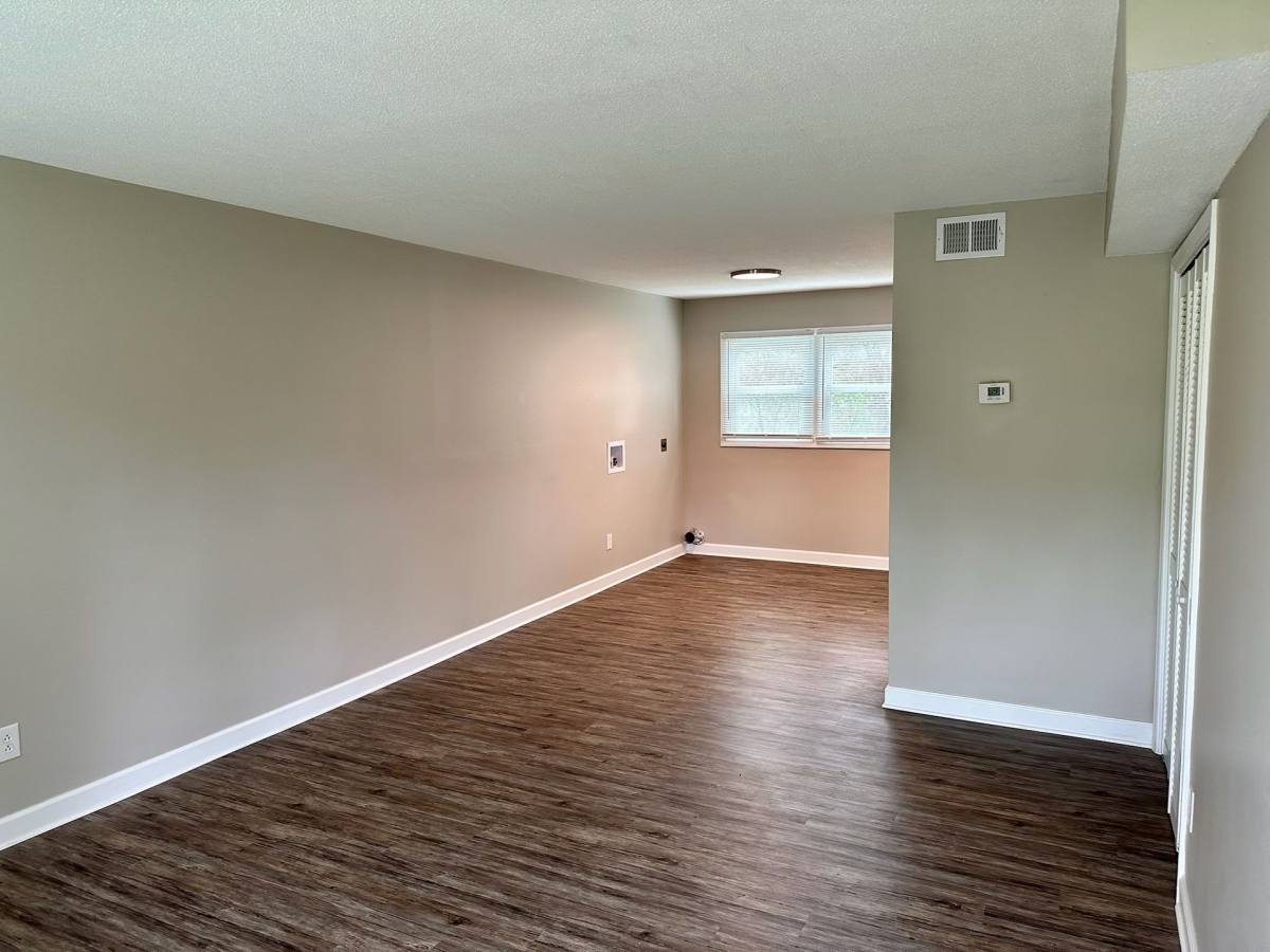 Apartment for rent at 108 Gay St, Jonesborough, TN 37659