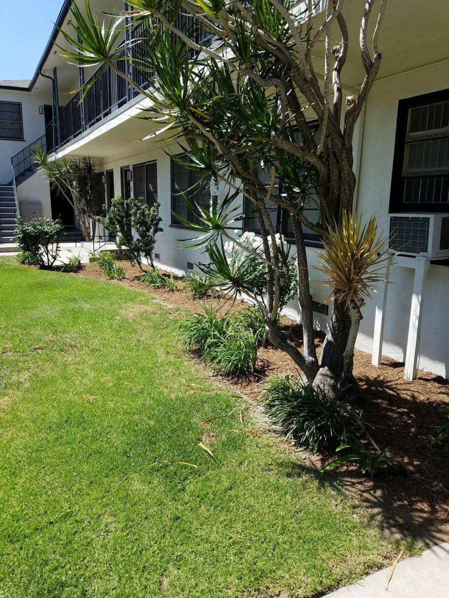 Townhouse for rent at 438-440 E Acacia Ave, Glendale, CA 91205