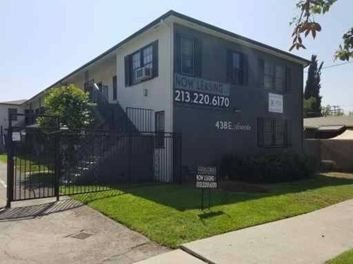 Townhouse for rent at 438-440 E Acacia Ave, Glendale, CA 91205