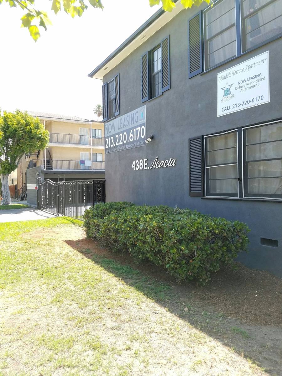 Townhouse for rent at 438-440 E Acacia Ave, Glendale, CA 91205