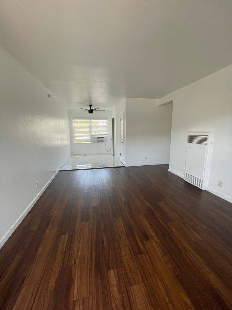 Townhouse for rent at 438-440 E Acacia Ave, Glendale, CA 91205