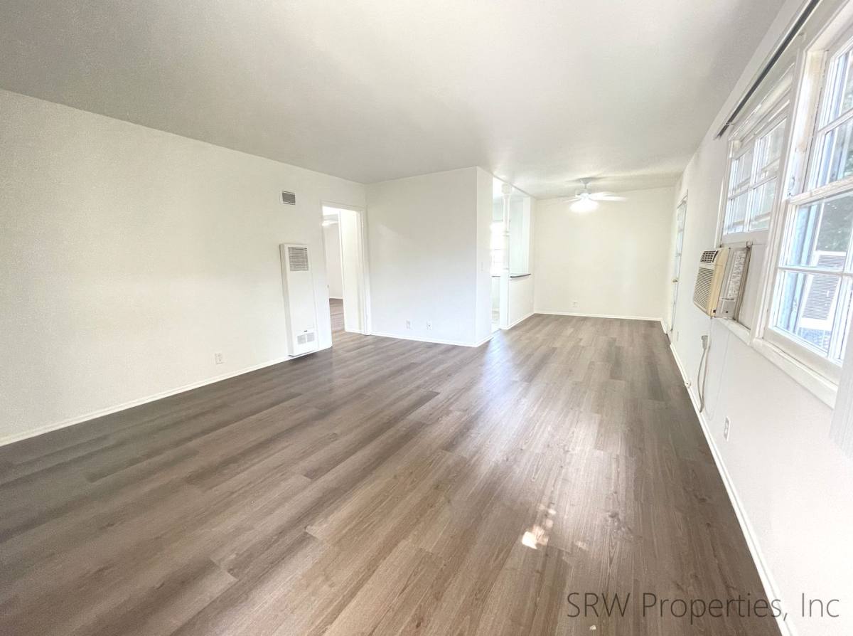 Apartment for rent at 4706-4708 Kester Ave, Sherman Oaks, CA 91403