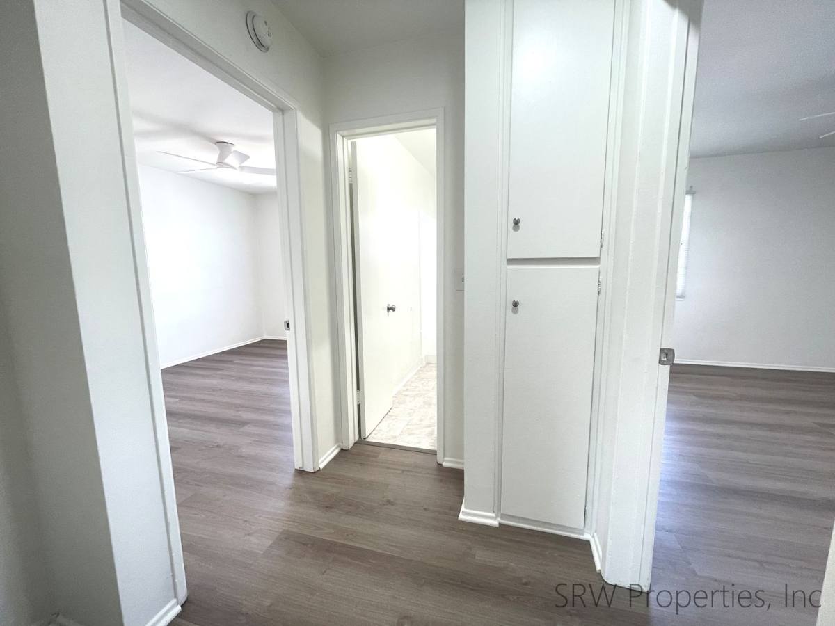 Apartment for rent at 4706-4708 Kester Ave, Sherman Oaks, CA 91403