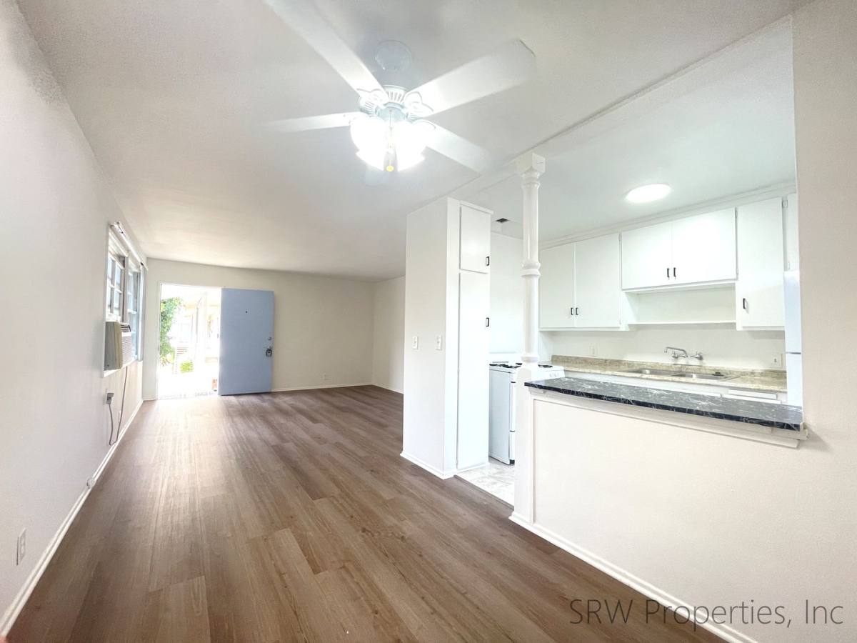 Apartment for rent at 4706-4708 Kester Ave, Sherman Oaks, CA 91403