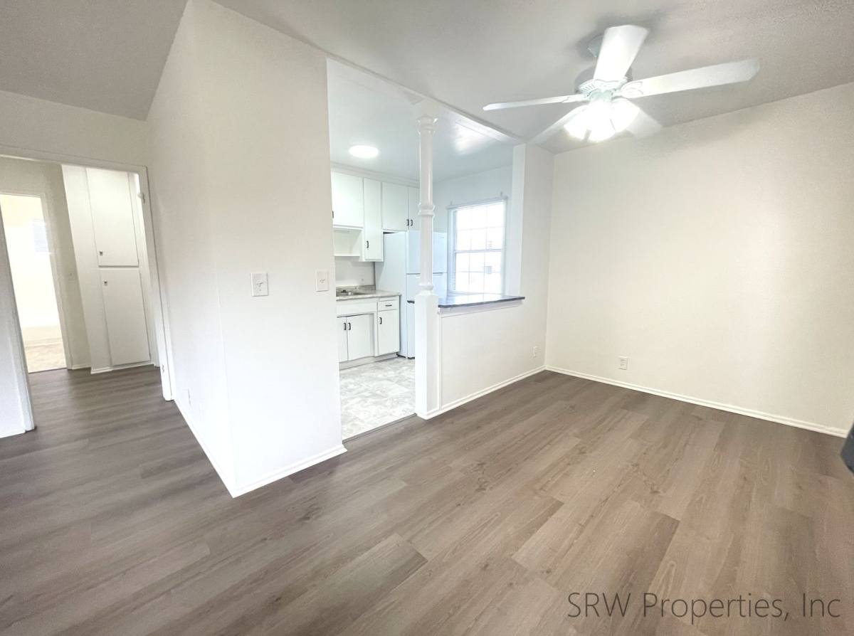 Apartment for rent at 4706-4708 Kester Ave, Sherman Oaks, CA 91403