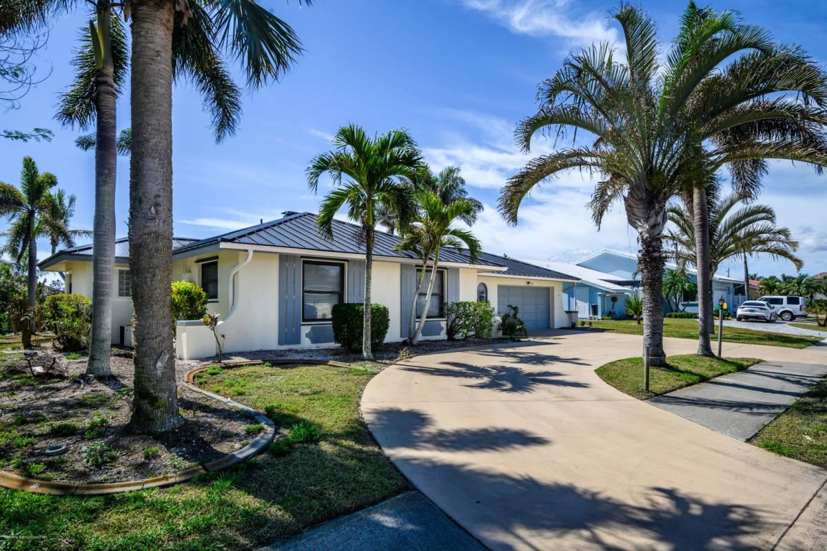 House for rent at 2429 Aqui Esta Dr, Punta Gorda, FL 33950