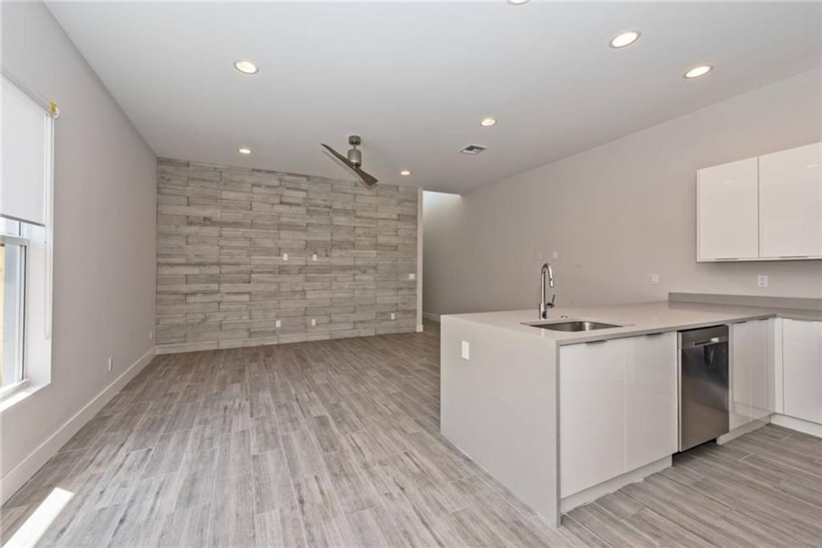 House for rent at 1105 NE 2nd Ave, Fort Lauderdale, FL 33304