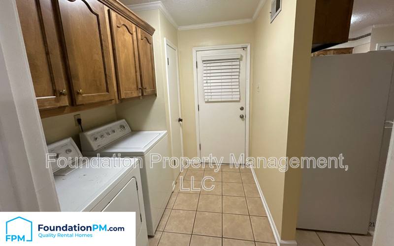 House for rent at 2621 Derbyshire Ave, Memphis, TN 38127