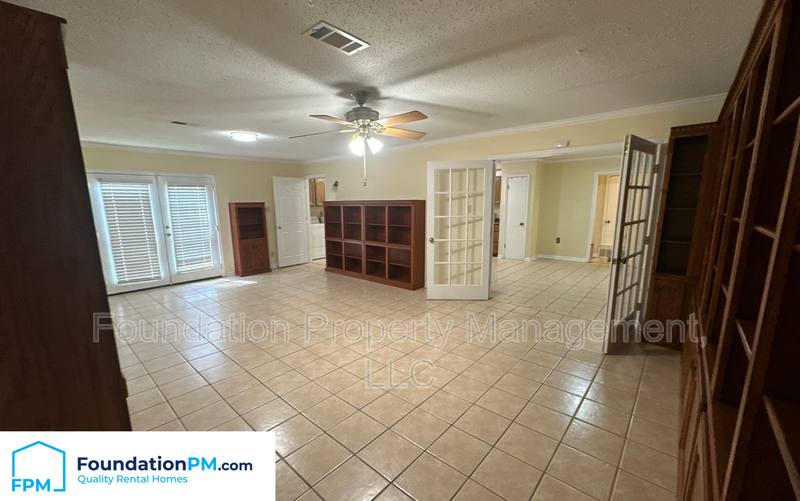 House for rent at 2621 Derbyshire Ave, Memphis, TN 38127