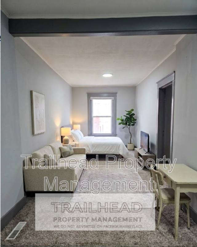 Apartment for rent at 3227 Central St #3, Kansas City, MO 64111