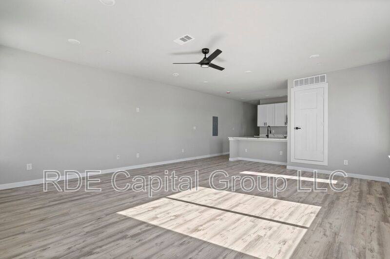Apartment for rent at 948 S Corinth St Rd #8, Dallas, TX 75215