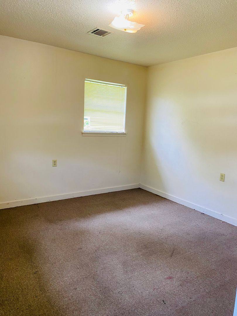 Apartment for rent at 530 Cecil Lane, Monroeville, AL 36460