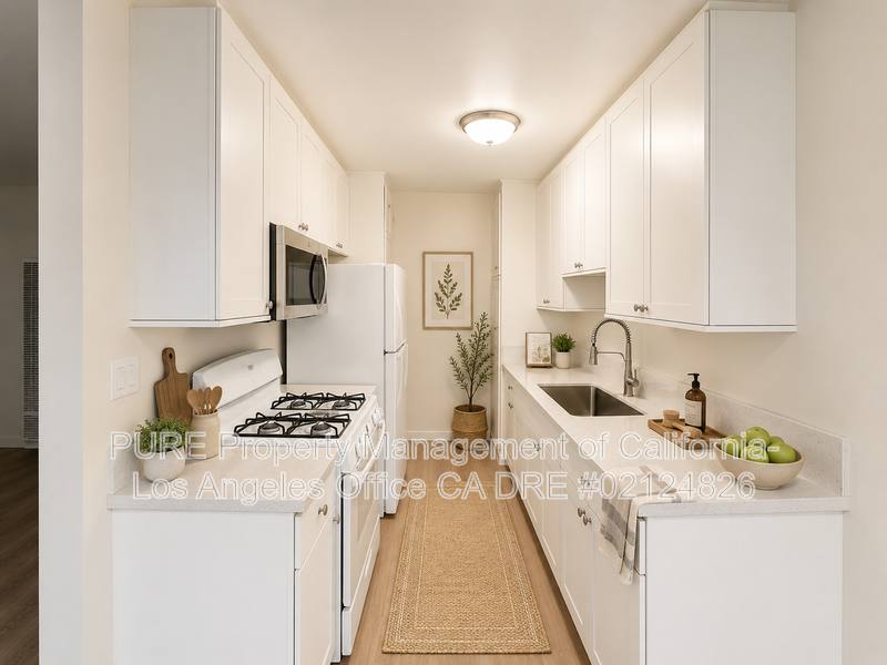 Apartment for rent at 4421 Murietta Ave #7, Sherman Oaks, CA 91423