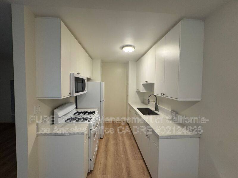 Apartment for rent at 4421 Murietta Ave #7, Sherman Oaks, CA 91423