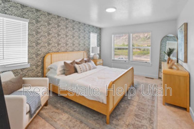 Townhouse for rent at 281 W 1150 N, Palo Alto, CA 94302