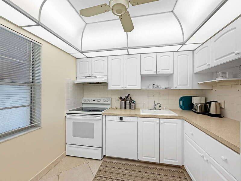 Apartment for rent at 1030 Country Club Dr #309, Pompano Beach, FL 33063