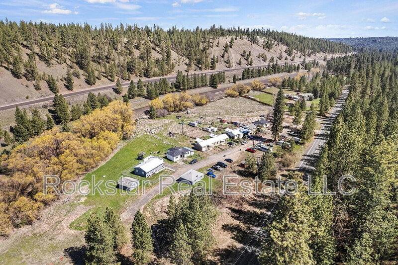 Apartment for rent at 9322 S Cheney-Spokane Rd, Spokane, WA 99224
