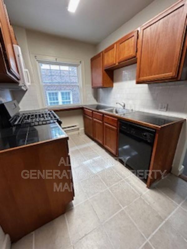 Apartment for rent at 2932 S Moreland Blvd #2, Cleveland, OH 44120