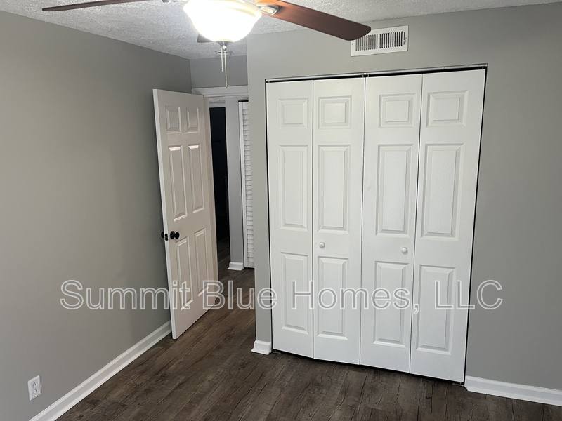 Apartment for rent at 555 N Dupont Ave, Madison, TN 37115