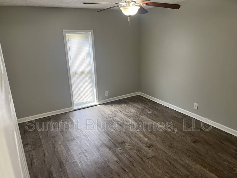 Apartment for rent at 555 N Dupont Ave, Madison, TN 37115