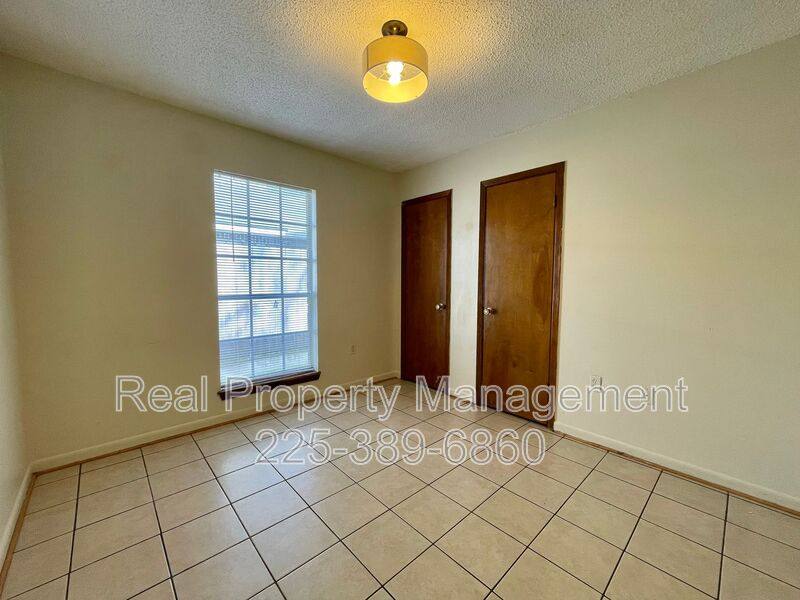 Apartment for rent at 10642 Stanley Aubin Lane #C, Baton Rouge, LA 70816