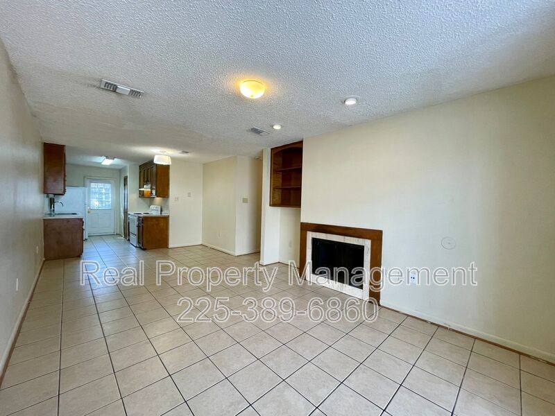Apartment for rent at 10642 Stanley Aubin Lane #C, Baton Rouge, LA 70816
