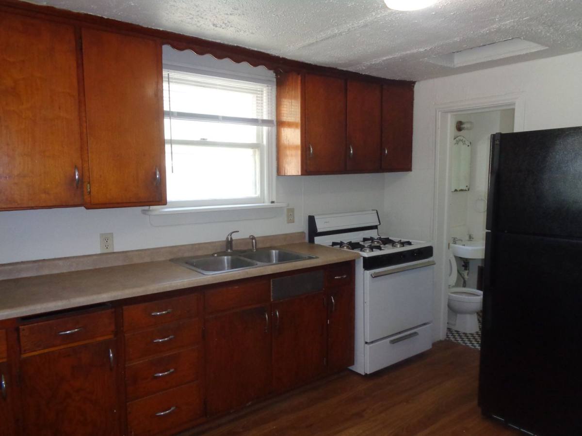 Apartment for rent at 1140 N, Lincoln, NE 68503