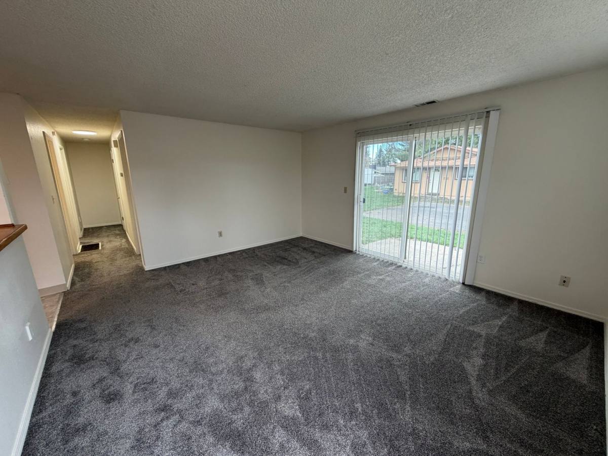 Apartment for rent at 3039 Kane St, Klamath Falls, OR 97603