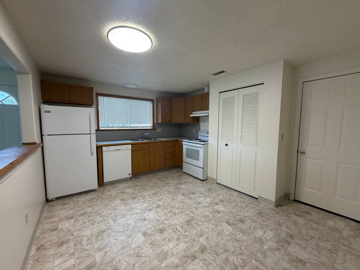 Apartment for rent at 3039 Kane St, Klamath Falls, OR 97603