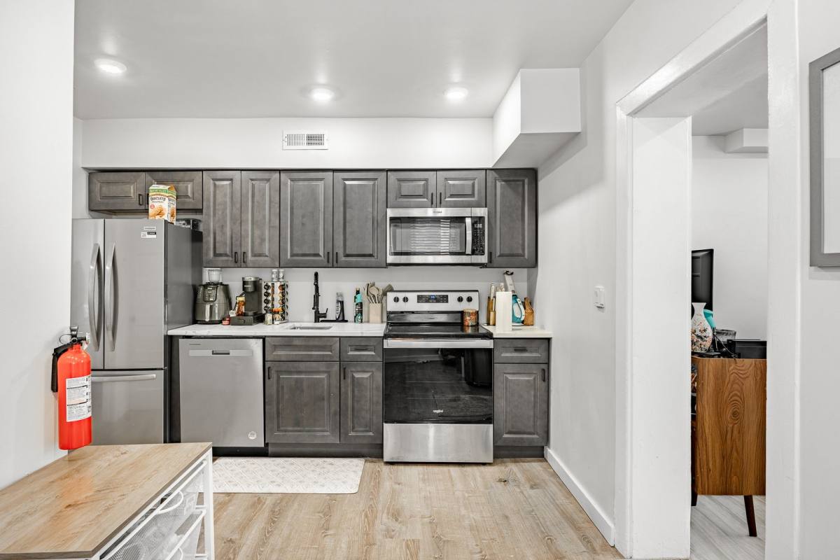 Apartment for rent at 324-326 Darby Rd, Havertown, PA 19083