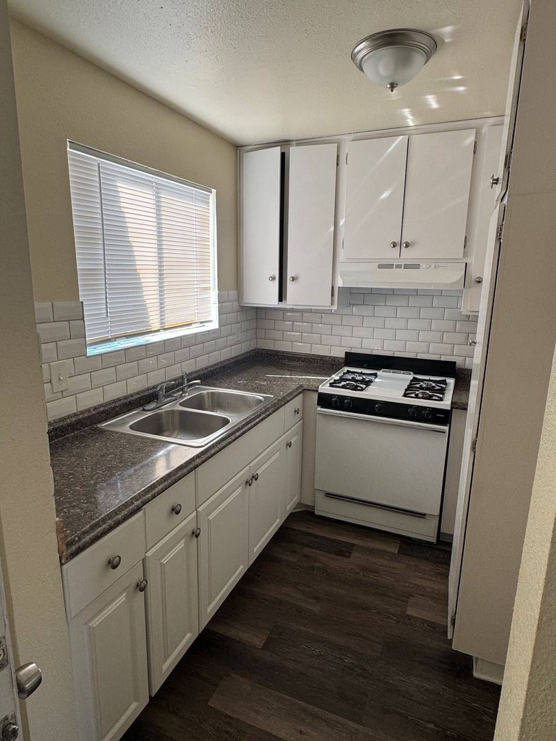 Apartment for rent at 5101 Huntington Dr N, Los Angeles, CA 90032