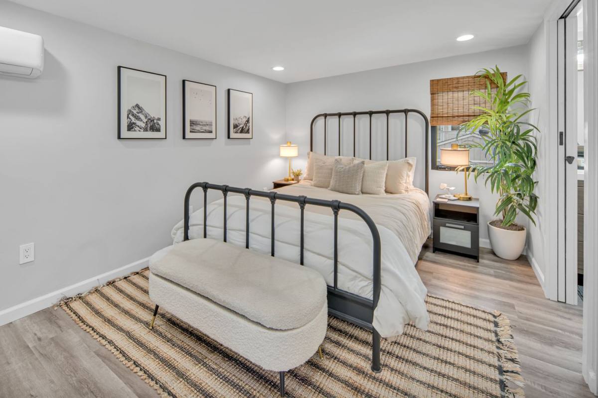 Apartment for rent at 437 Alameda Blv-Adu, Coronado, CA 92118