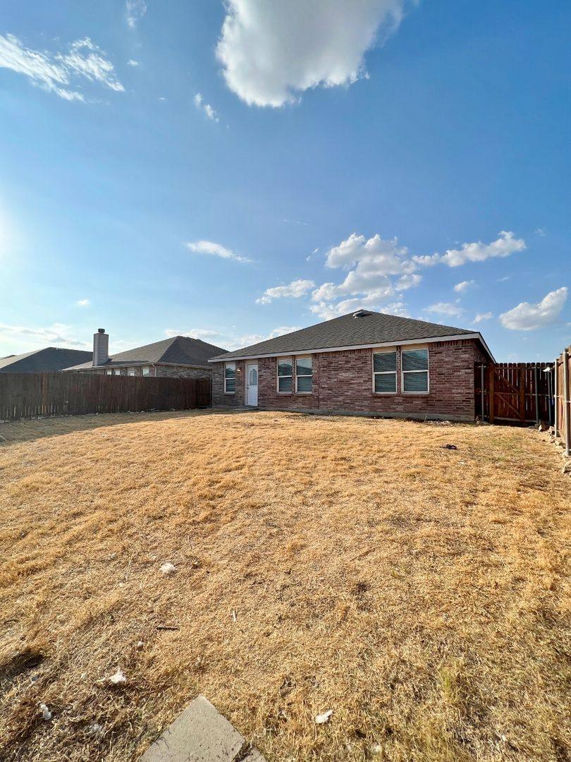 House for rent at 5825 Mountain Bluff Dr, Fort Worth, TX 76179