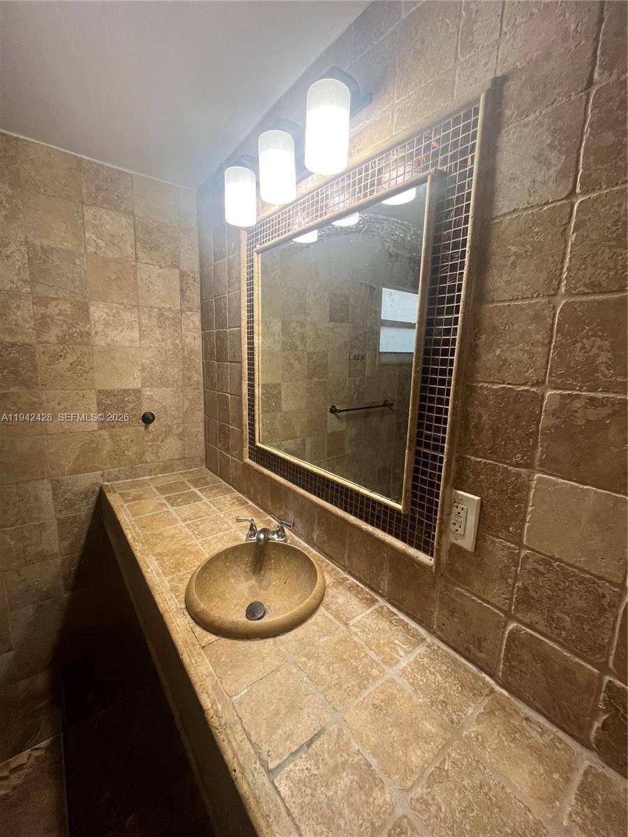 Apartment for rent at 700 N 68th Way #700, Hollywood, FL 33024