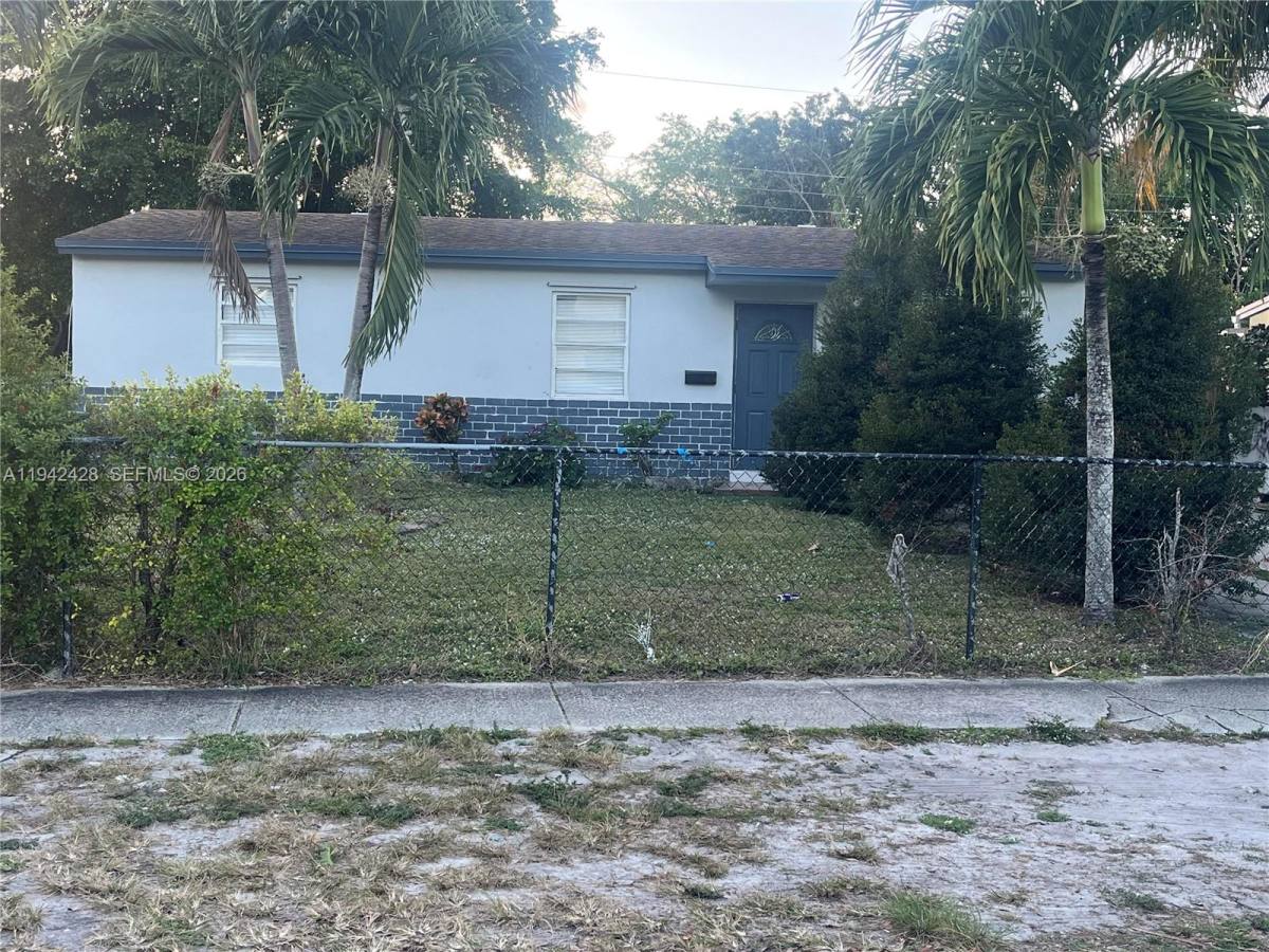 Apartment for rent at 700 N 68th Way #700, Hollywood, FL 33024